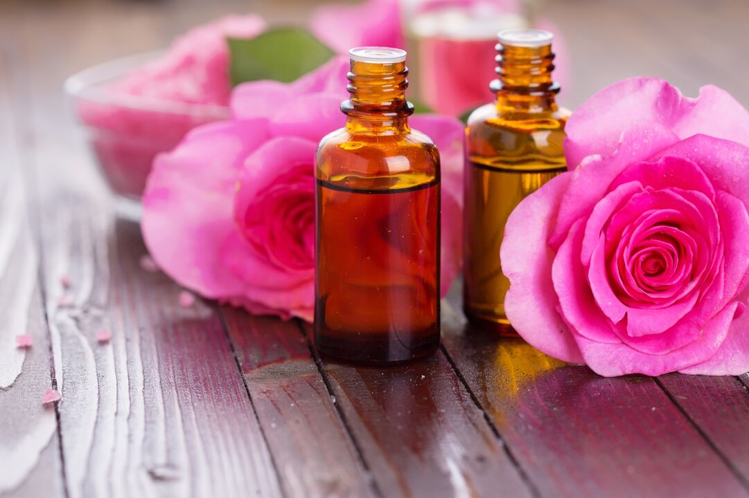aceite de rosa para el rejuvenecimiento de la piel